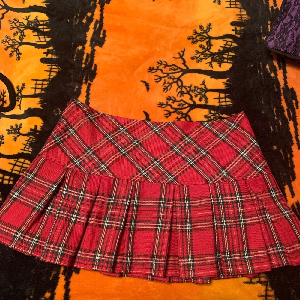Red plaid mini skirt